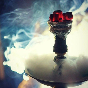 Міцний та димний кальян